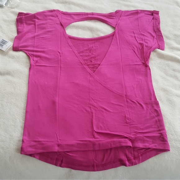 PL MOVEMENT | ✨NEW✨ T-shirt by Pink Lotus - Picture 4 of 5